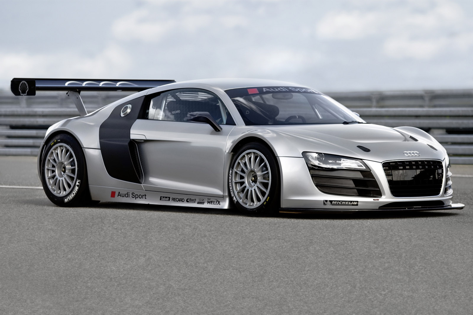 Audi-R8-GT-1